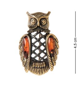 AM-1649 Брошь «Филин в жилетке» (латунь, янтарь)