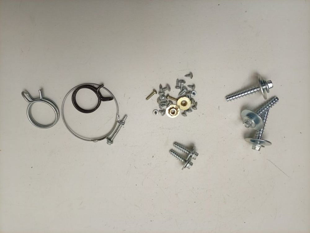 WISL62CSI кт55 Крепеж и хомуты для стиральной машины Indesit б/у