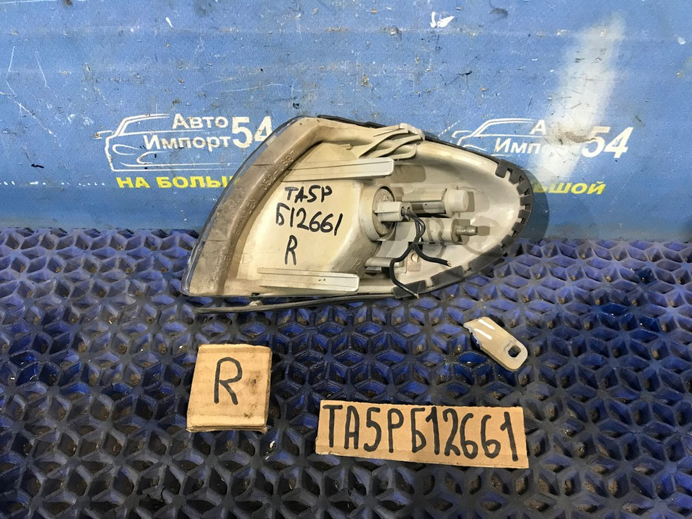 Габарит правый MAZDA MILLENIA 1997-2000