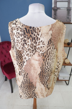 Топ с анималистичным принтом 48 размер