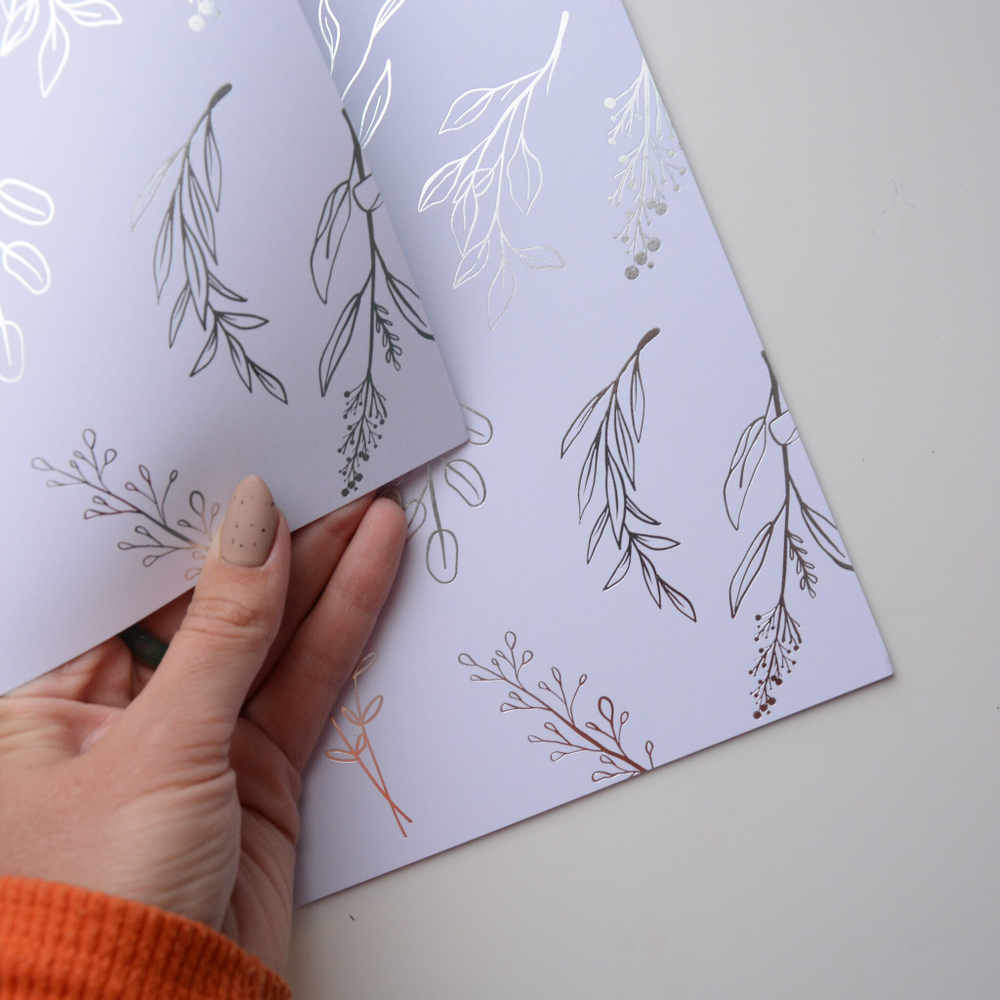 Лист односторонней бумаги с фольгированием, цвет белый, Серебряные веточки 30,5х30,5 см