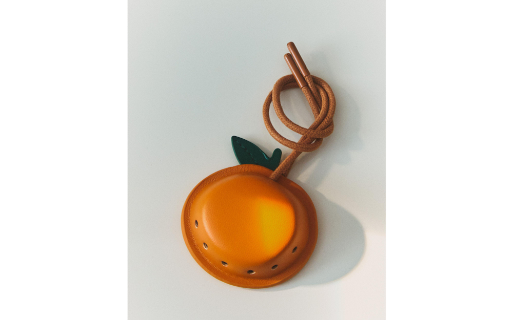Zara Home Ароматизатор для автомобиля Fleur de Mandarine 31 мл, аромат цветочный, Розовый