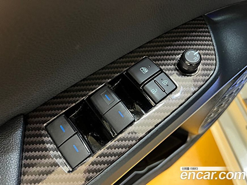 Toyota Prius 4 Generation 1.8 (09.2019)