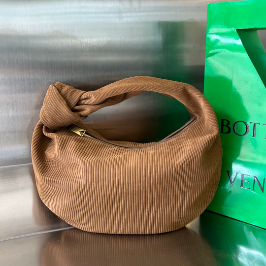 Bottega Veneta Teen Jodie 36 cm