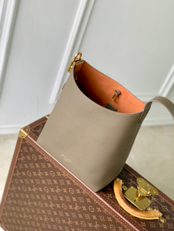 Louis Vuitton Low Key Hobo PM