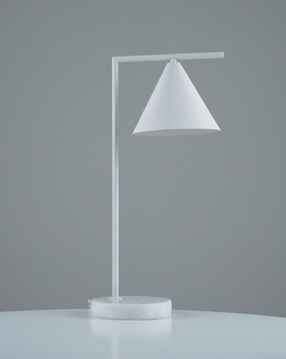 Настольная лампа декоративная Moderli Omaha V11596-1T