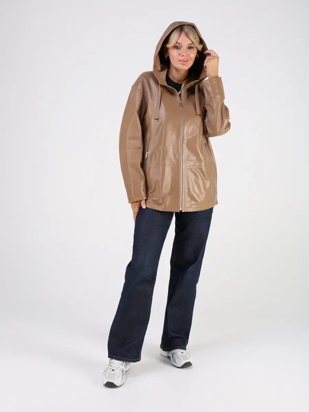 Кожаная куртка демисезонная с капюшоном