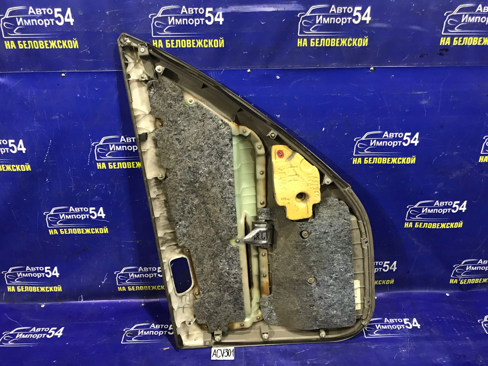 Обшивка двери TOYOTA CAMRY 2002