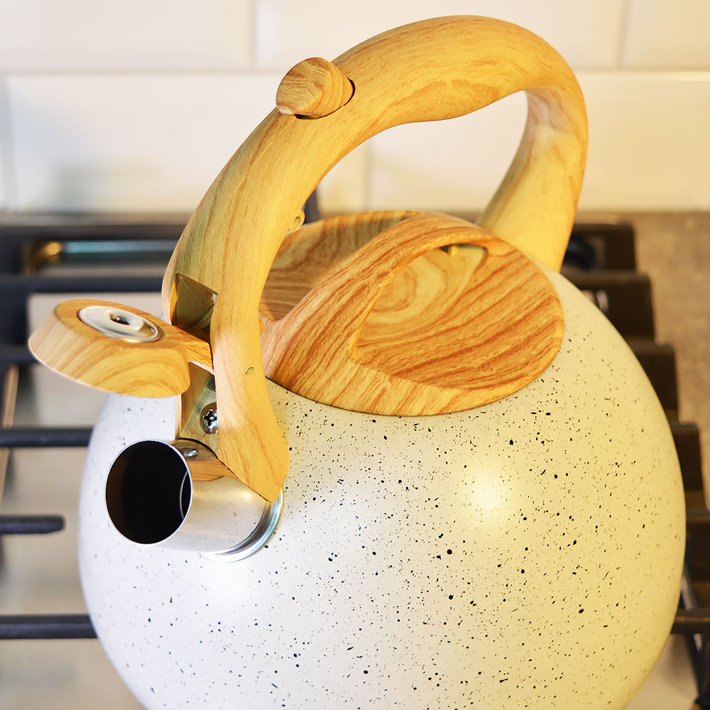 Чайник 2,7л нерж со свистком, ручка бакелитовая в цвет дерева, индукция, цвет белый мрамор, "Daniks"