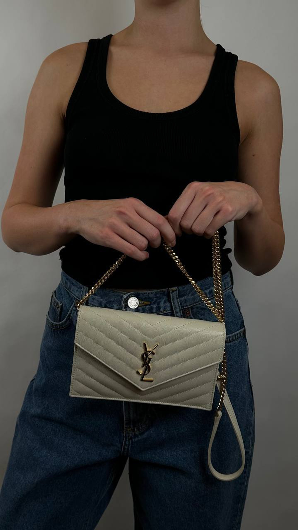 Сумка Saint Laurent Monogram Envelope mini