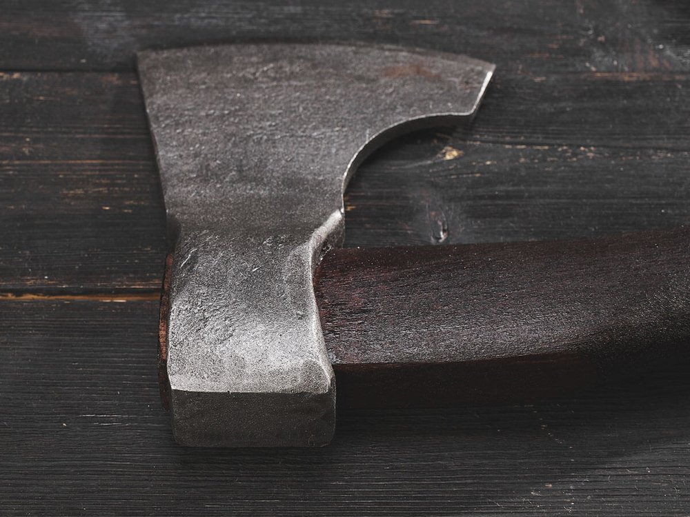 Топор "Дорожный", рукоять комель берёзы (морилка)