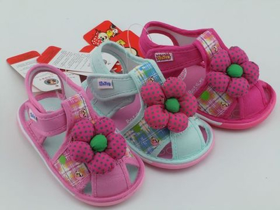 Сандалии детские на мягкой подошве с цветком из ткани