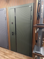 Стальная дверь "Ferrum" с зеркалом (адаптивная замковая часть)