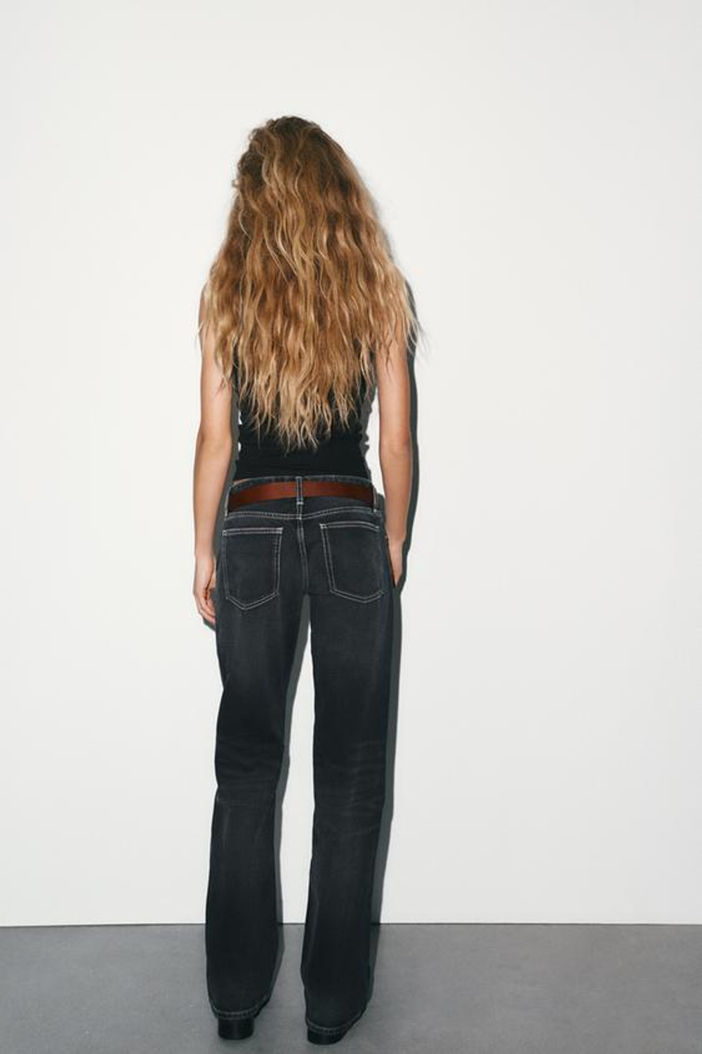 Джинсы TRF с низкой талией и широкими брючинами - ZARA