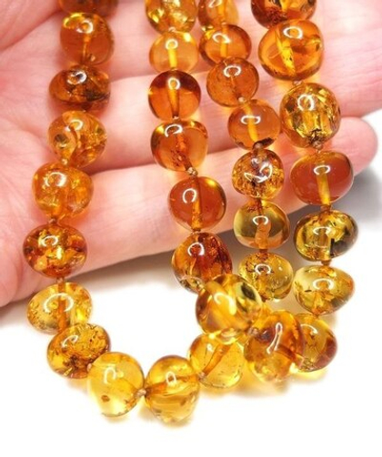 Янтарные бусы прозрачные мятый шар (7125)