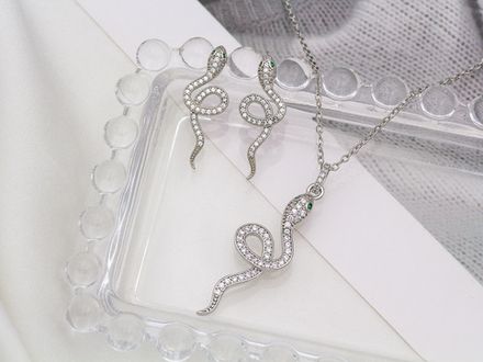 Комплект украшений "Змейки"