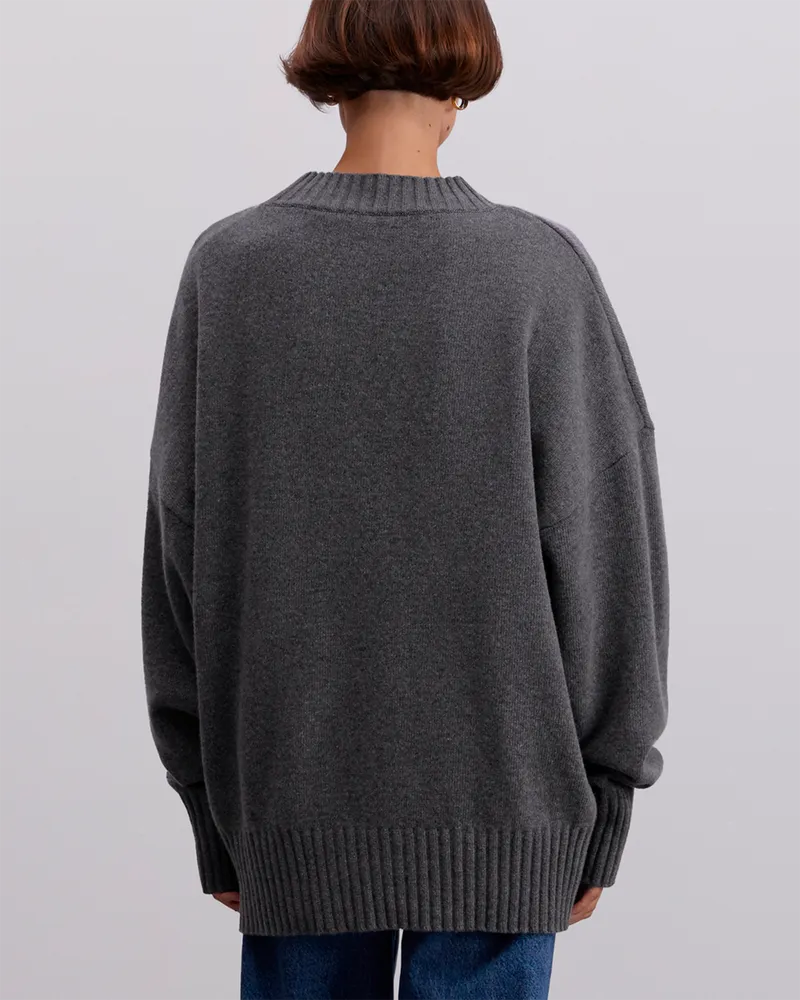 Серый джемпер из шерсти