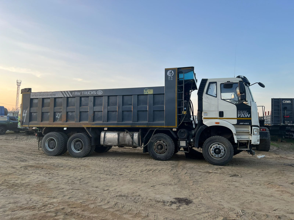 FAW J6 8x4 Самосвал СА3310Р66K24T4E5