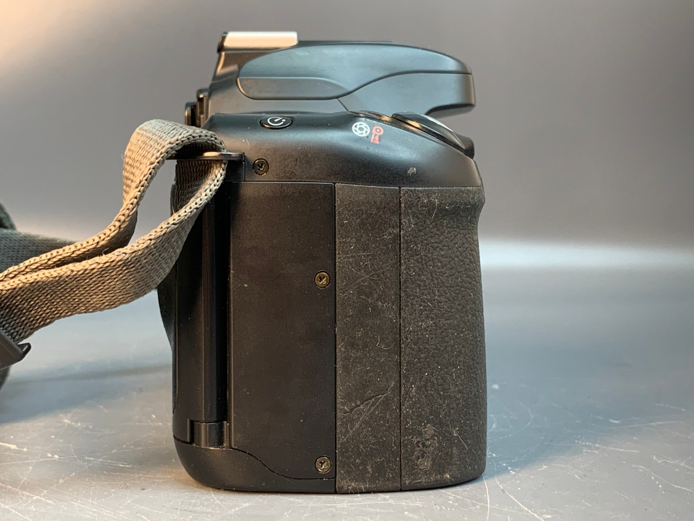 Nikon F75