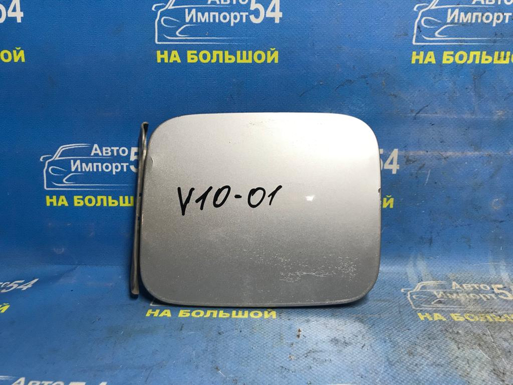 Лючок бензобака NISSAN TINO 2000