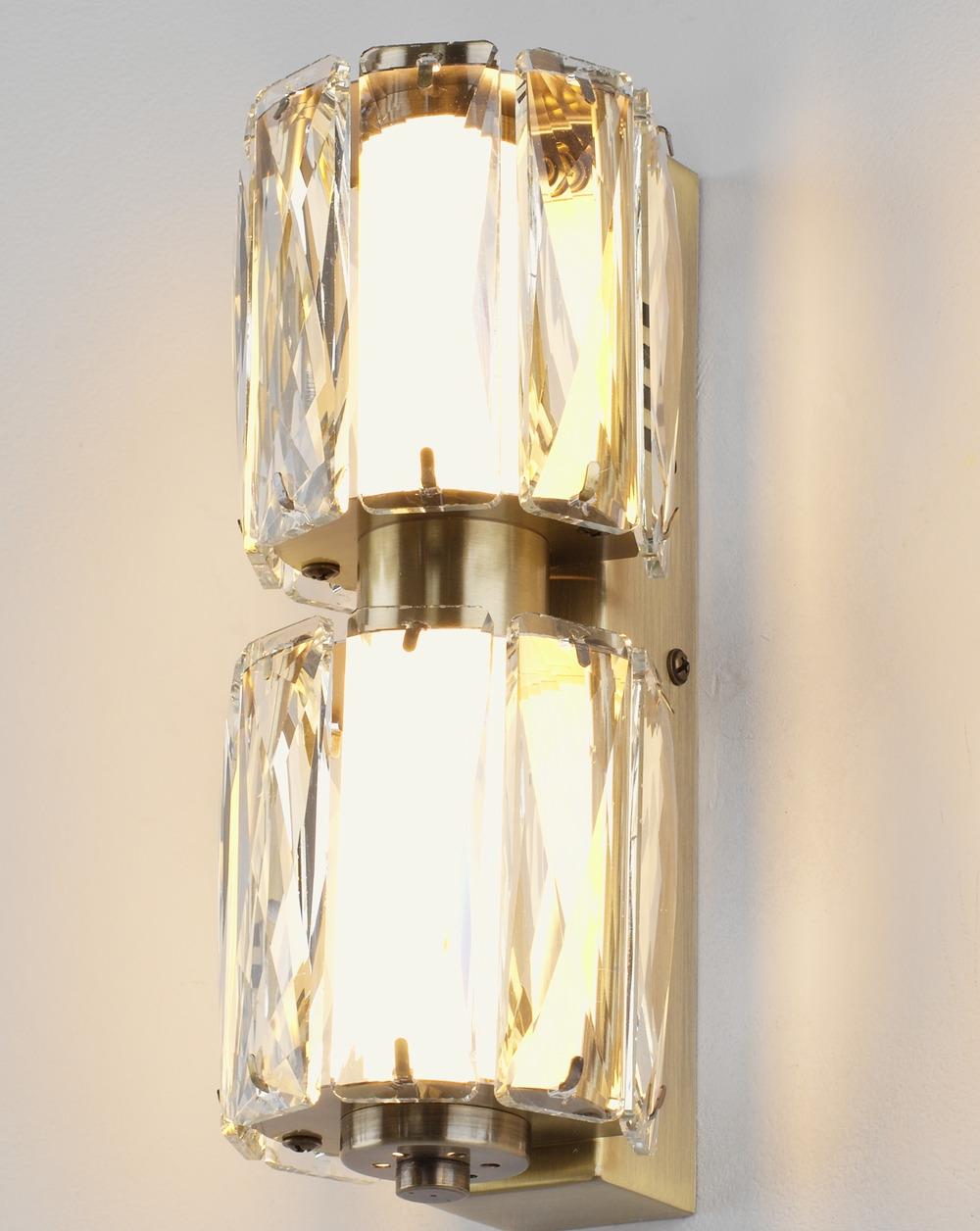 Светильник настенный светодиодный Moderli V11711-WL Prismique