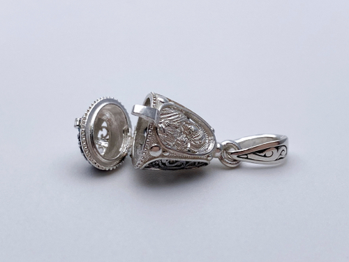 Ладанка из серебра/Чернение/С подвижным ухом/Казанская БМ