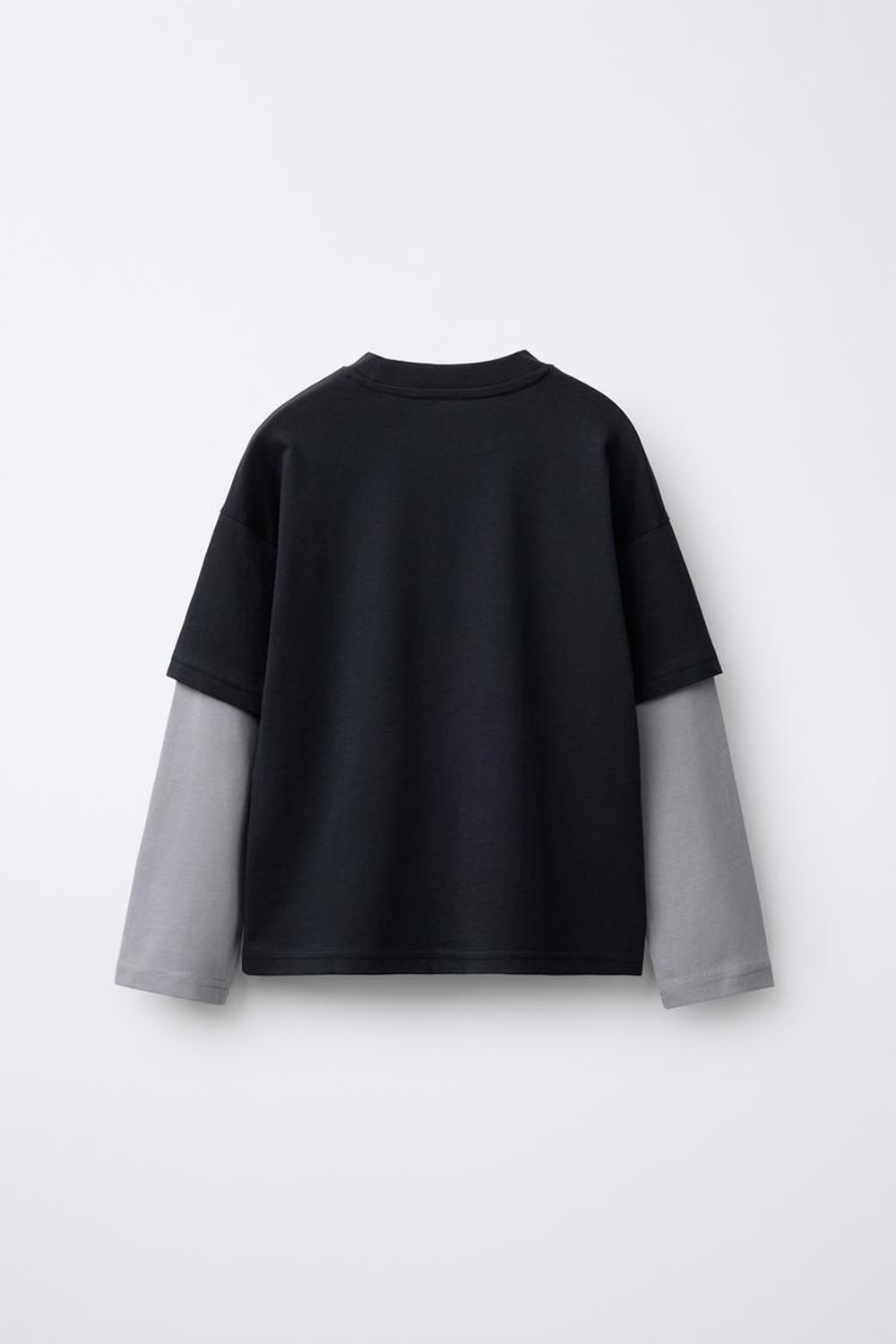 ZARA ЛОНГСЛИВ С ДВОЙНЫМИ РУКАВАМИ И НАДПИСЬЮ, СЕРО-СИНИЙ