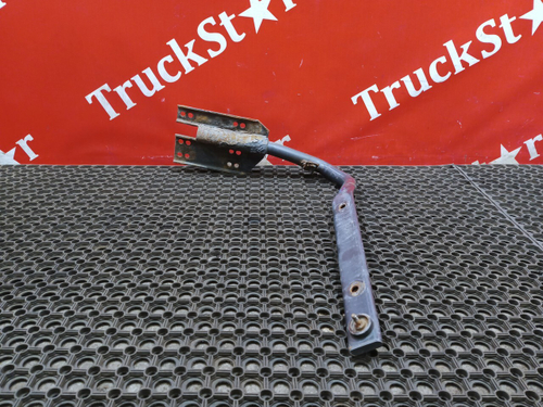 Кронштейн крыла переднего левого