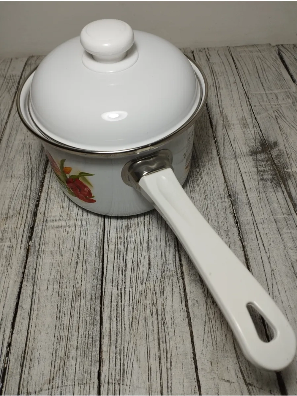 Ковш 1,5 литра эмалированный с крышкой Анютины глазки