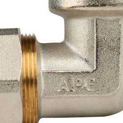 Угольник-переходник с внутренней резьбой  1"x32