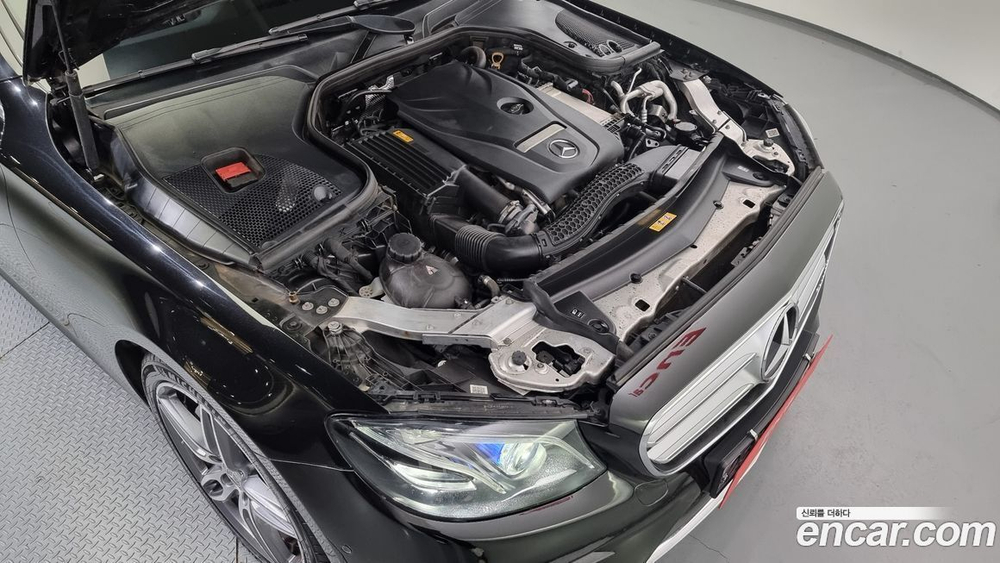 Mercedes-Benz E-Class W213 E300 AMG Line (09.2019)