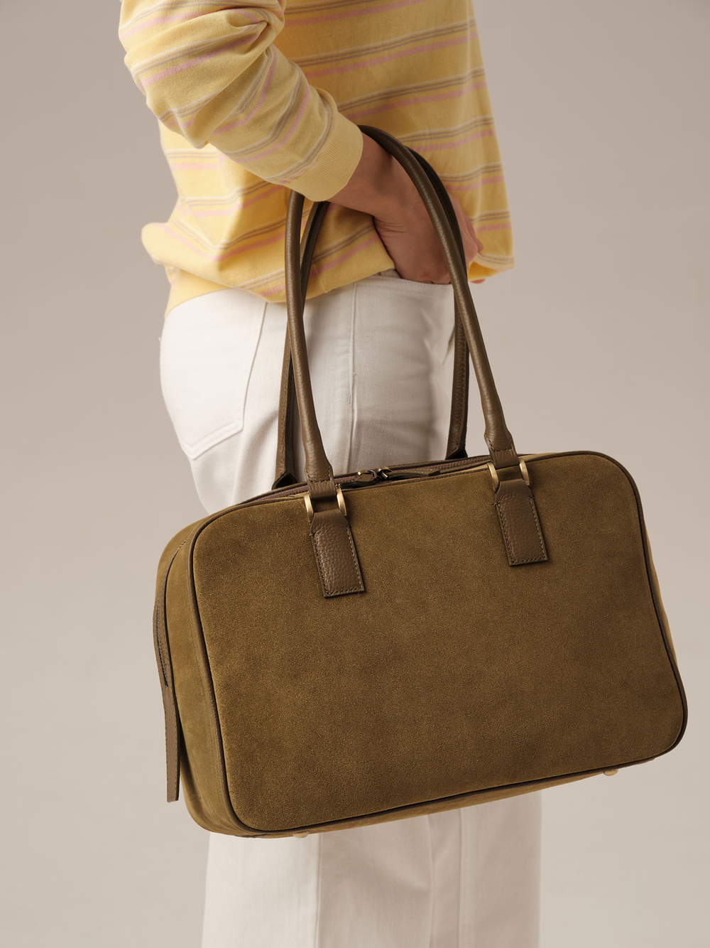 Замшевая сумка DBR Dominique 31389 белый мох