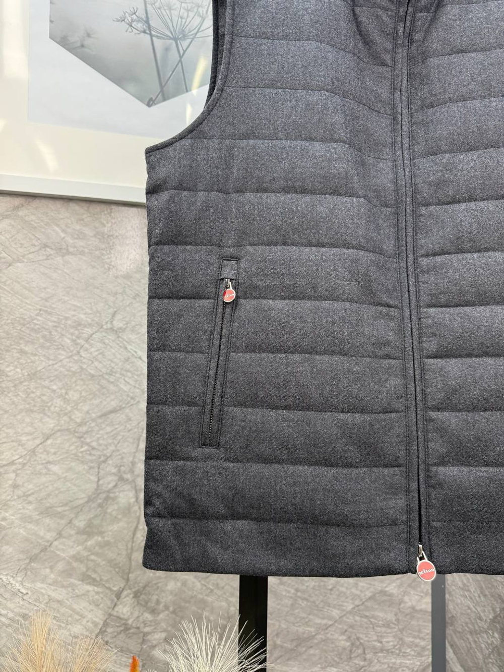 Безрукавка Kiton