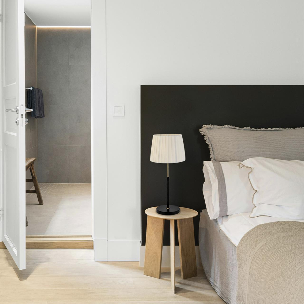 8302/1T MODERNI бронза/черный/бежевый, металл/текстиль Настольная лампа E27 1*60W 220V TUNE