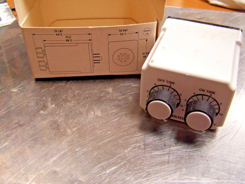 700-HV32AZ24TIMING RELAY