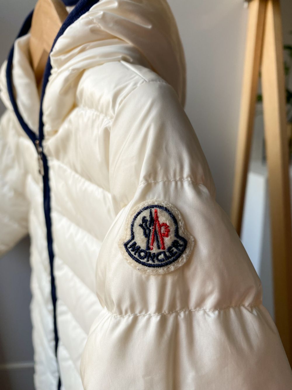 Пуховой комбинезон Moncler, 80