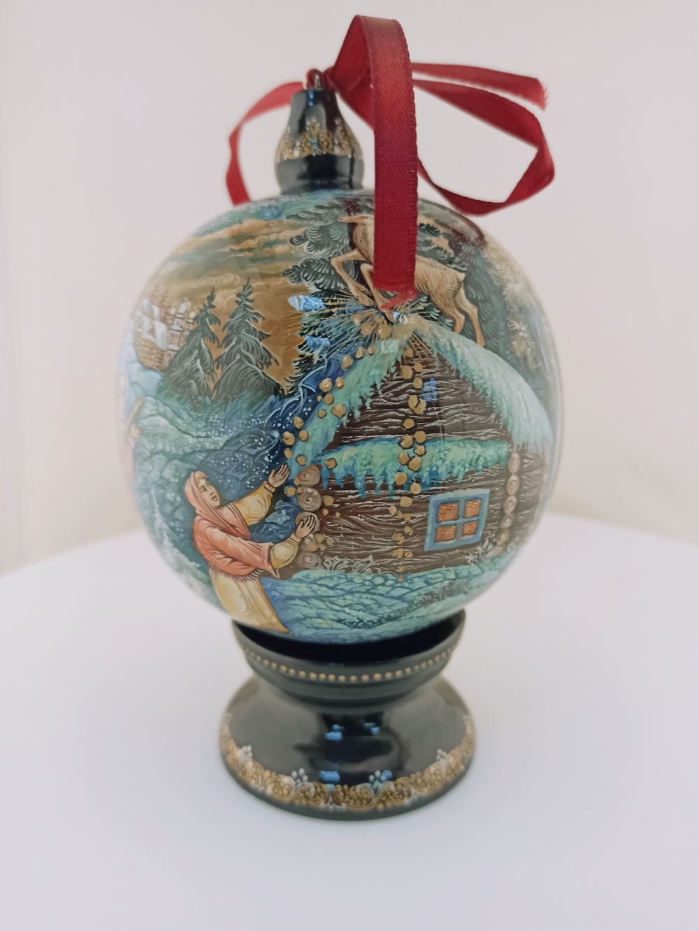 Шар новогодний сувенирный "Серебряное копытце"  (полная роспись) худ. Кособрюхова