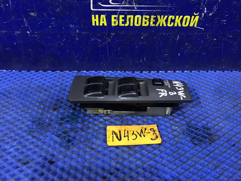 Блок управления стеклоподъемниками MITSUBISHI CHARIOT 1994