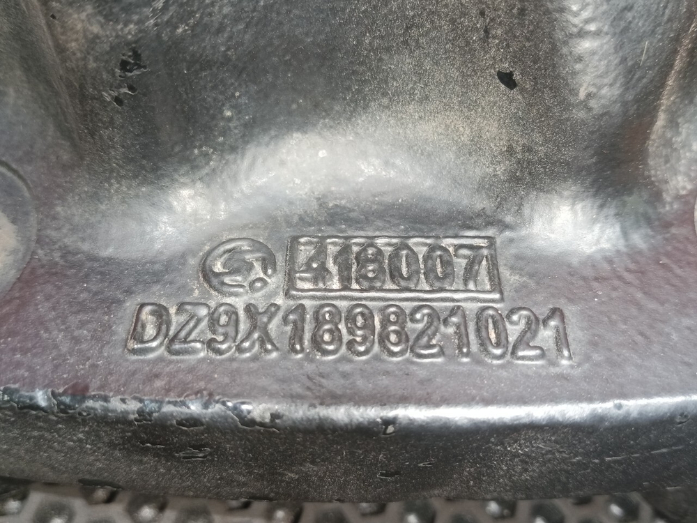 Кронштейн цилиндра подъема кабины 2023г.