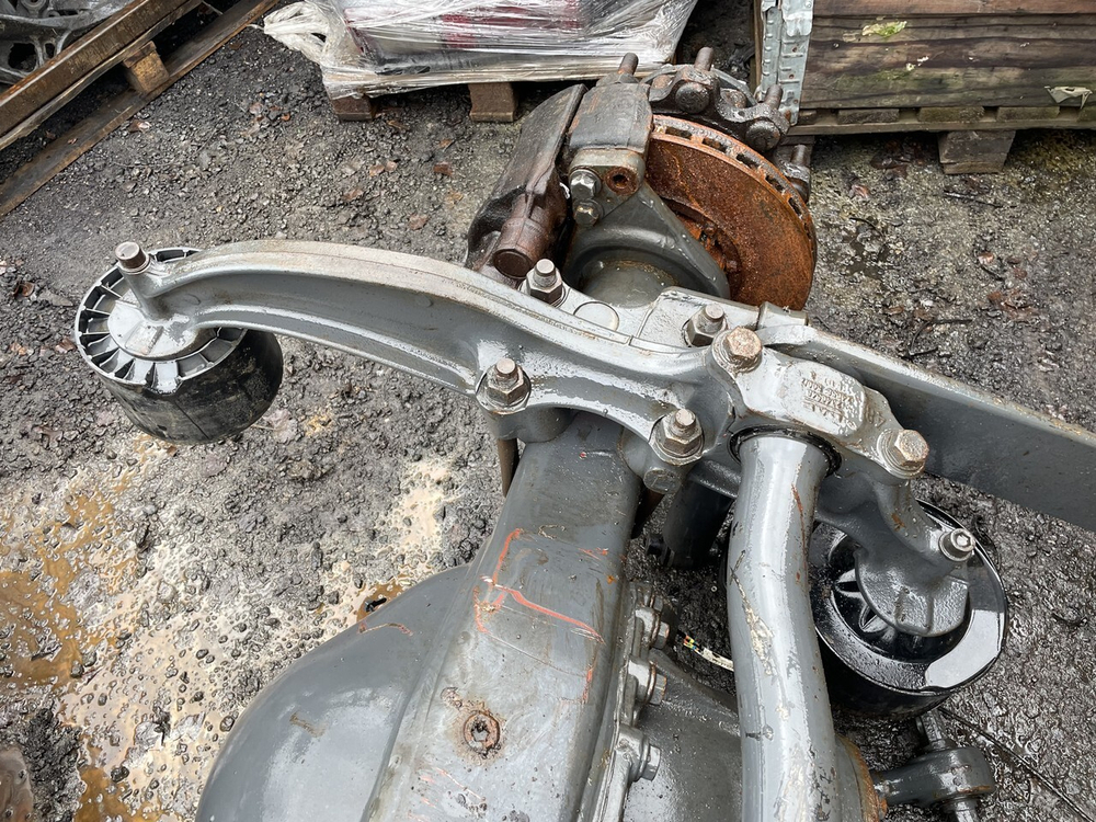 Кронштейн пневморессоры правый 2023г.