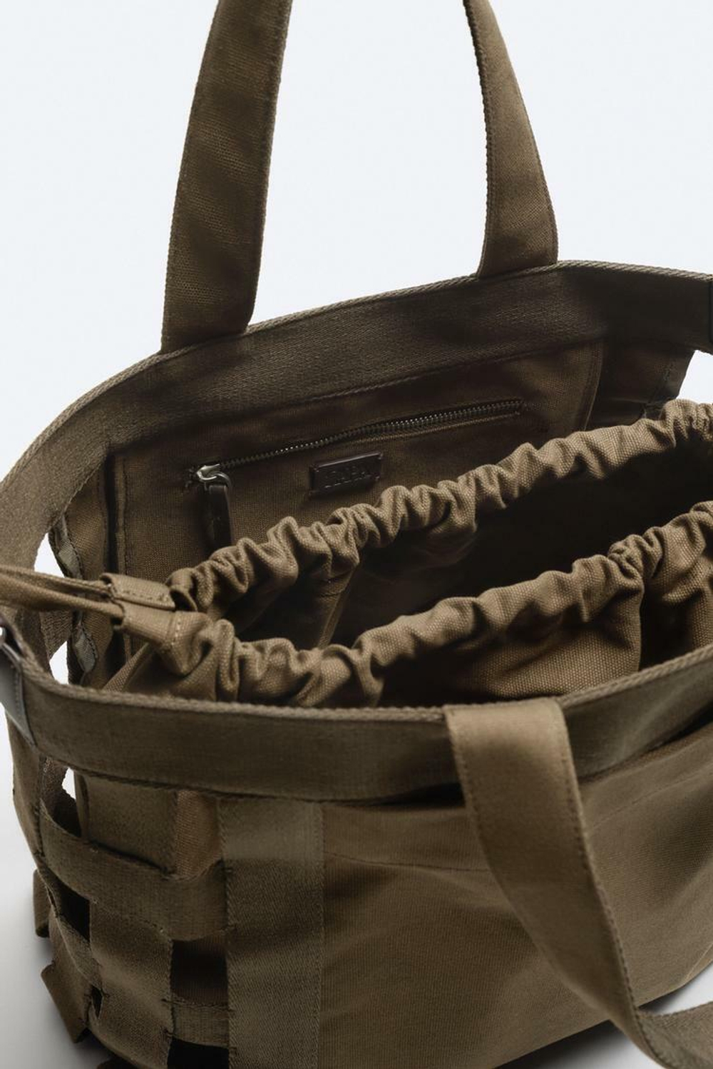 ZARA ПЛЕТЕНАЯ ХОЛЩОВАЯ СУМКА-ШОПЕР, ЗЕЛЕНЫЙ ХАКИ