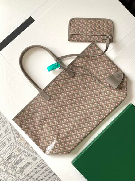 Goyard Saint Louis PM Bag