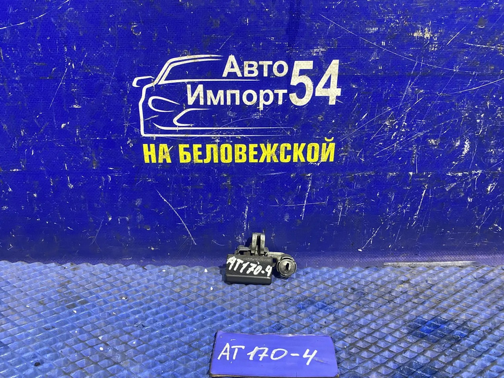 Бардачок пассажирский TOYOTA CORONA 1988