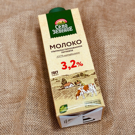 Молоко ультрапастеризованное «Село зеленое» жирность 3,2%, 950 мл