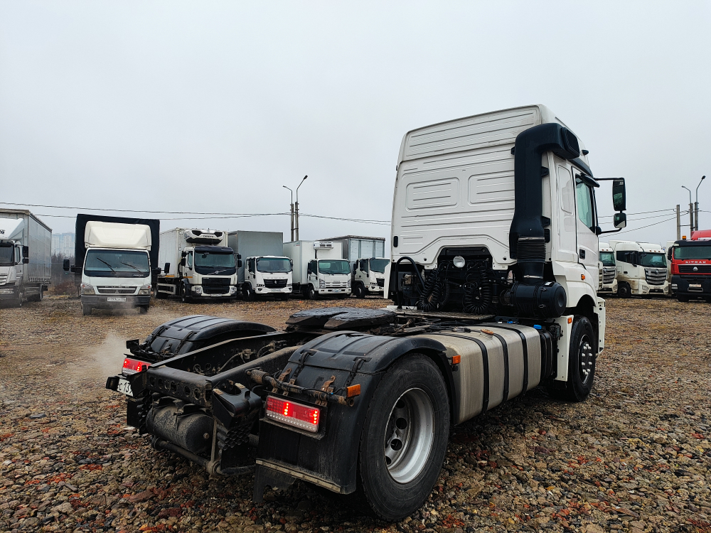 КамАЗ 5490 4x2 Седельный тягач 5490-053-87(S5) (Дизельный, 12,0 л, 401 л.с., АТ)