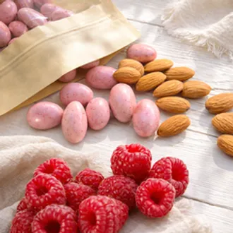 Миндаль в шоколаде с малиной сублимированной / 100 гр