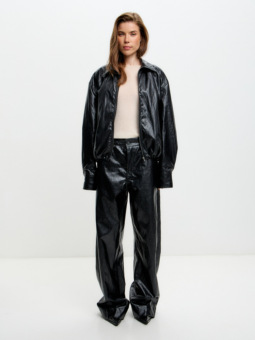 Брюки из экокожи UNI