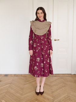 Платье с вшитой манишкой