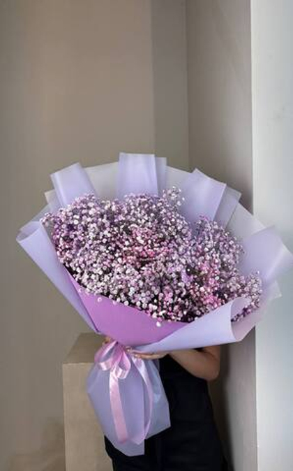 Букет из фиолетовых гипсофил