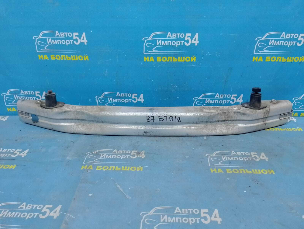 Усилитель переднего бампера AUDI A4 2005-2008